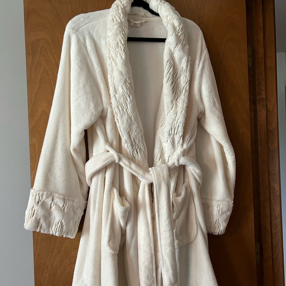 Soma Luxe Sparkle Short Robe Ivory